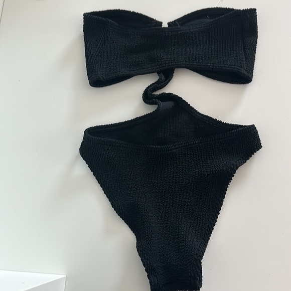 New bond-eye Thera Cutout Strapless One-Piece Swimsuit - Picture 6 of 10